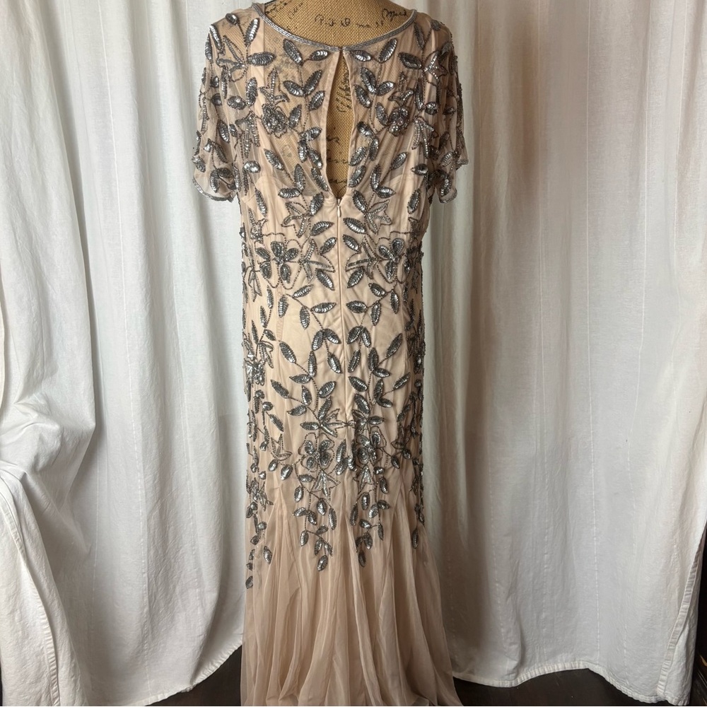 NWT Adrianna Papell Floral Beaded Sequin Godet Formal Dress Nude Silver Plus 22W - Picture 3 of 8
